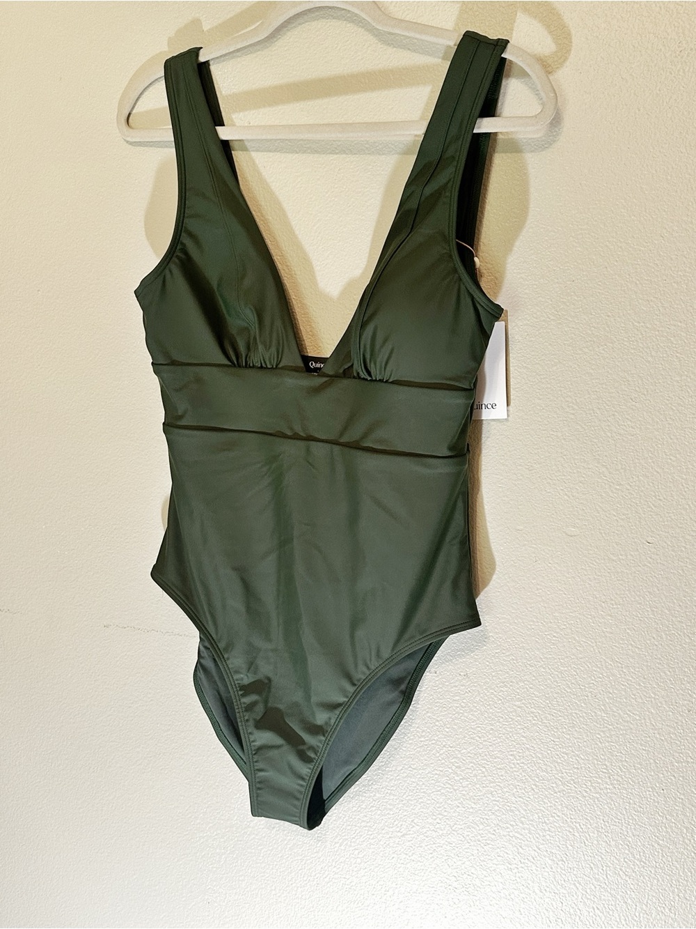 Quince Medium green V-Neck One-Piece. Bnwt - Picture 4 of 9